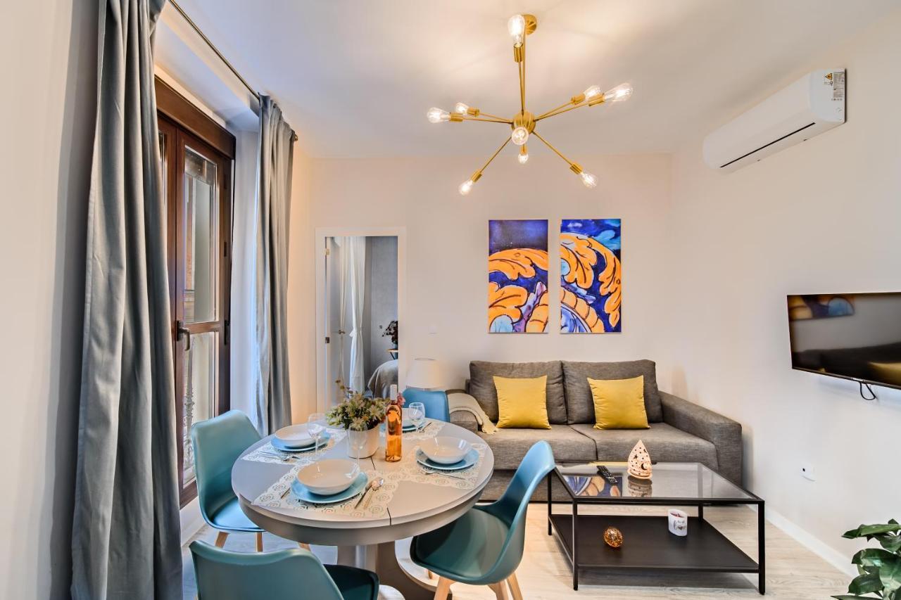 Apartamentos San Pedro Sevilla Exteriér fotografie